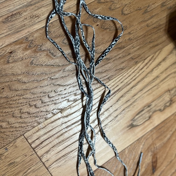 Ghost 14 brooks! Great running shoes for a low price! - Picture 4 of 6